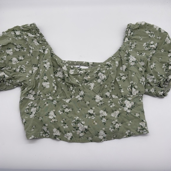 Hollister Tops - Hollister Green Floral Crop Top
